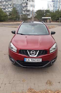 Внедорожник / Кроссовер Nissan Qashqai+2 2011 в Черкассах