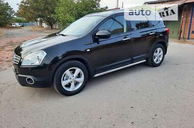 Внедорожник / Кроссовер Nissan Qashqai+2 2010 в Полтаве