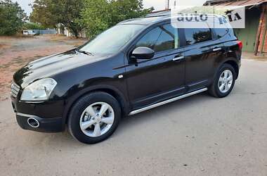 Внедорожник / Кроссовер Nissan Qashqai+2 2010 в Полтаве