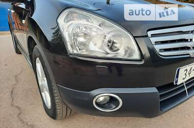 Внедорожник / Кроссовер Nissan Qashqai+2 2010 в Полтаве