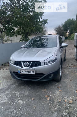 Внедорожник / Кроссовер Nissan Qashqai+2 2010 в Каменец-Подольском