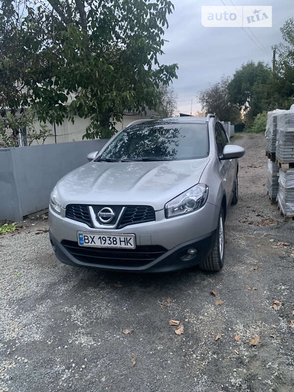 Позашляховик / Кросовер Nissan Qashqai+2 2010 в Кам'янець-Подільському