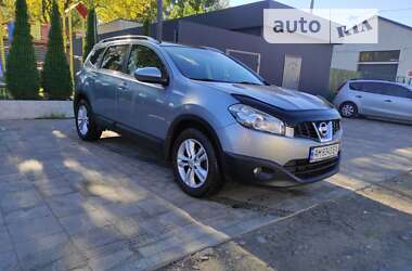 Внедорожник / Кроссовер Nissan Qashqai+2 2010 в Киеве