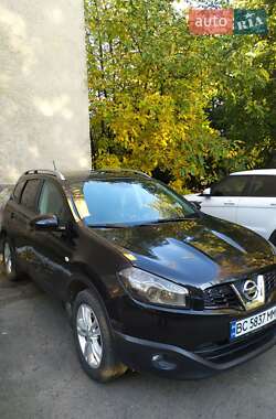 Внедорожник / Кроссовер Nissan Qashqai+2 2010 в 