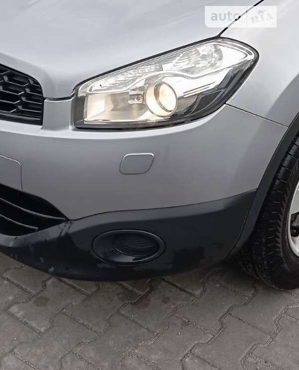 Внедорожник / Кроссовер Nissan Qashqai+2 2013 в Хмельницком