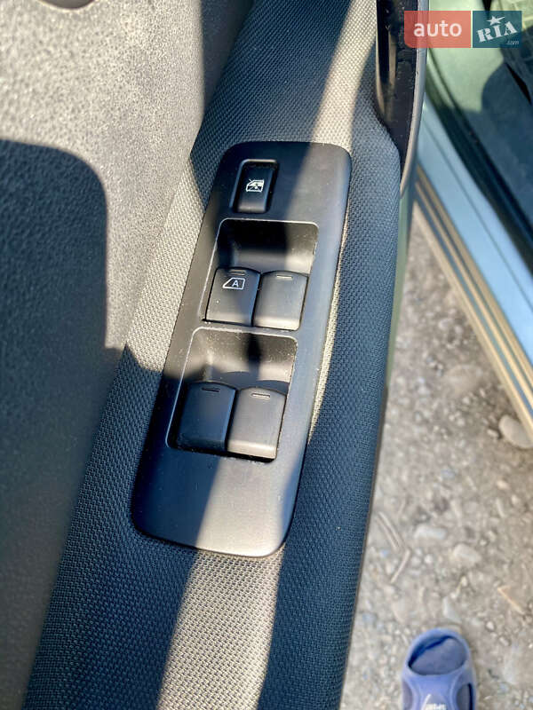Внедорожник / Кроссовер Nissan Qashqai+2 2011 в Косове