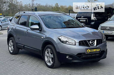 Позашляховик / Кросовер Nissan Qashqai+2 2012 в Чернівцях