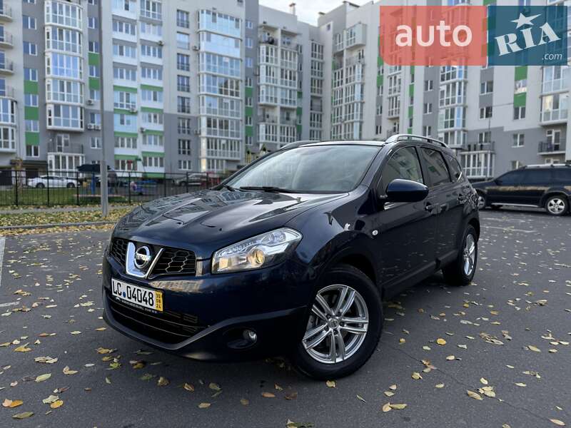 Позашляховик / Кросовер Nissan Qashqai+2 2010 в Вінниці