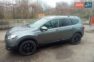 Внедорожник / Кроссовер Nissan Qashqai+2 2012 в 