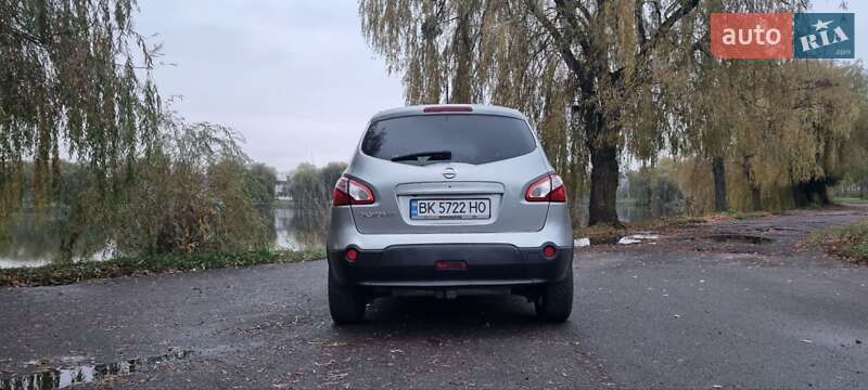 Внедорожник / Кроссовер Nissan Qashqai+2 2012 в Ровно