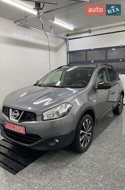 Внедорожник / Кроссовер Nissan Qashqai+2 2013 в Новоархангельске