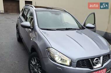 Позашляховик / Кросовер Nissan Qashqai+2 2011 в Вінниці