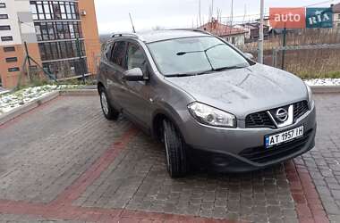 Позашляховик / Кросовер Nissan Qashqai+2 2010 в Івано-Франківську