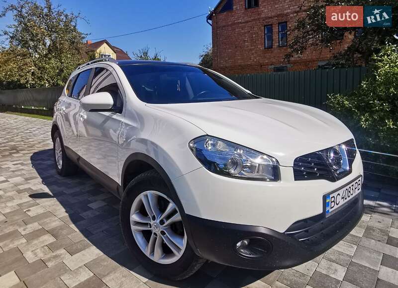 Позашляховик / Кросовер Nissan Qashqai+2 2010 в Самборі