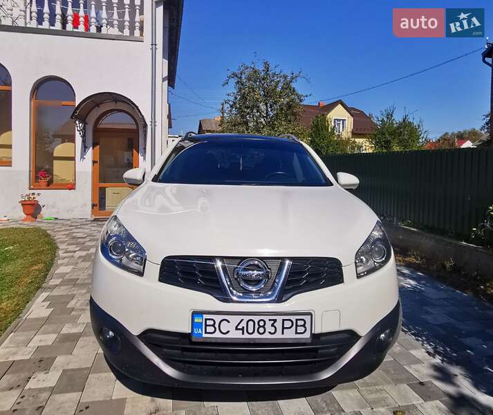 Позашляховик / Кросовер Nissan Qashqai+2 2010 в Самборі