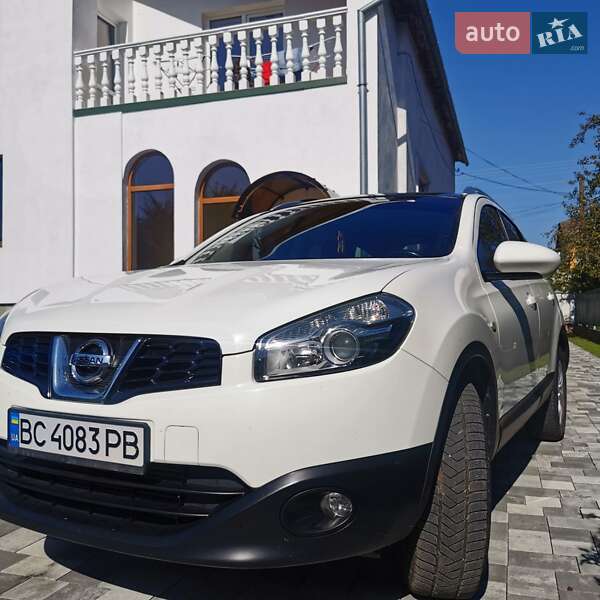 Позашляховик / Кросовер Nissan Qashqai+2 2010 в Самборі