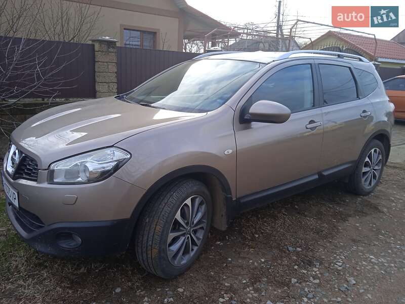 Внедорожник / Кроссовер Nissan Qashqai+2 2010 в Белгороде-Днестровском