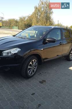 Позашляховик / Кросовер Nissan Qashqai+2 2010 в Камені-Каширському