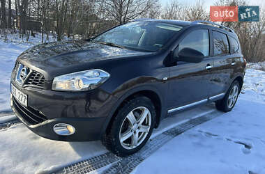 Позашляховик / Кросовер Nissan Qashqai+2 2011 в Млиніві