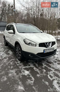 Позашляховик / Кросовер Nissan Qashqai+2 2012 в Києві