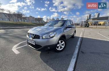 Позашляховик / Кросовер Nissan Qashqai+2 2010 в Хмельницькому