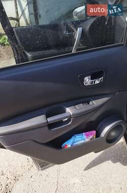 Внедорожник / Кроссовер Nissan Qashqai+2 2012 в Гайвороне