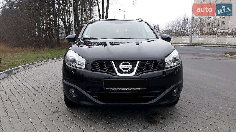 Внедорожник / Кроссовер Nissan Qashqai+2 2011 в 