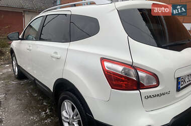 Внедорожник / Кроссовер Nissan Qashqai+2 2010 в Ровно