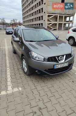 Позашляховик / Кросовер Nissan Qashqai+2 2011 в Тернополі