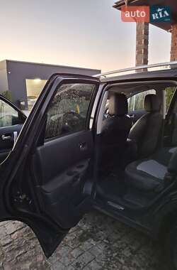 Позашляховик / Кросовер Nissan Qashqai+2 2011 в 