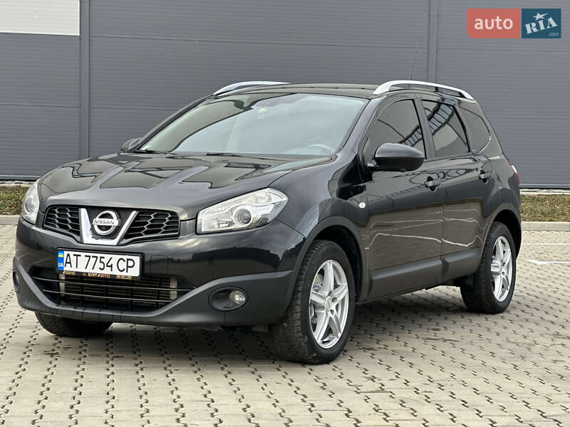 Позашляховик / Кросовер Nissan Qashqai+2 2013 в Івано-Франківську