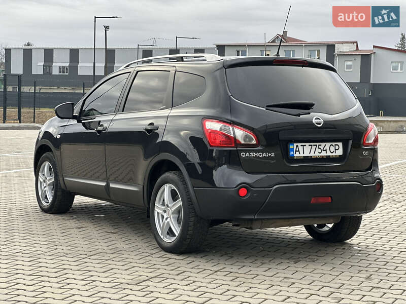 Позашляховик / Кросовер Nissan Qashqai+2 2013 в Івано-Франківську