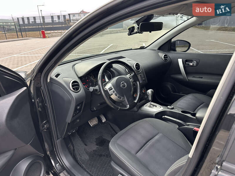 Позашляховик / Кросовер Nissan Qashqai+2 2013 в Івано-Франківську