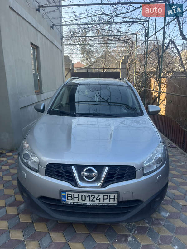 Позашляховик / Кросовер Nissan Qashqai+2 2011 в Одесі