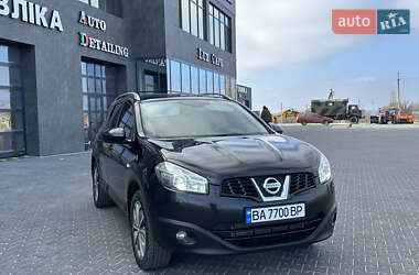 Позашляховик / Кросовер Nissan Qashqai+2 2011 в Умані