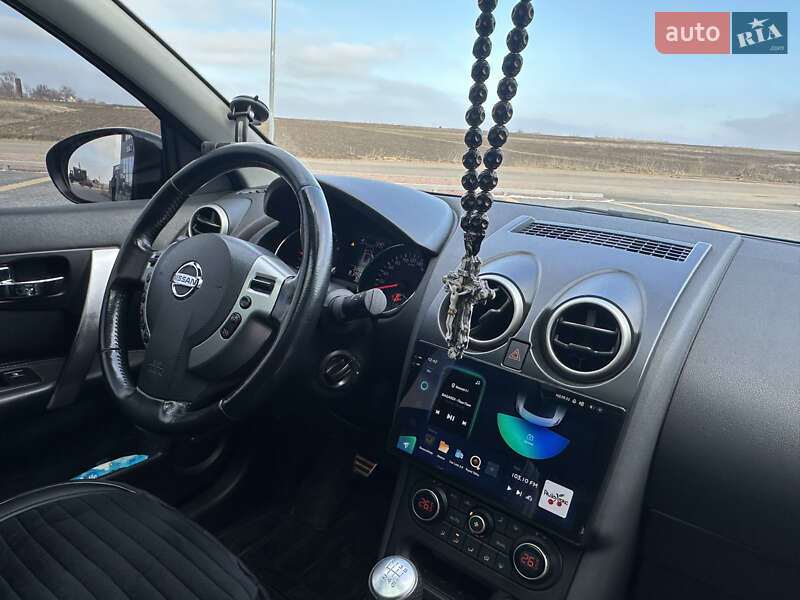 Позашляховик / Кросовер Nissan Qashqai+2 2011 в Голованівську