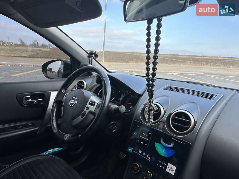 Позашляховик / Кросовер Nissan Qashqai+2 2011 в Голованівську