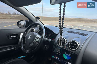 Позашляховик / Кросовер Nissan Qashqai+2 2011 в Умані