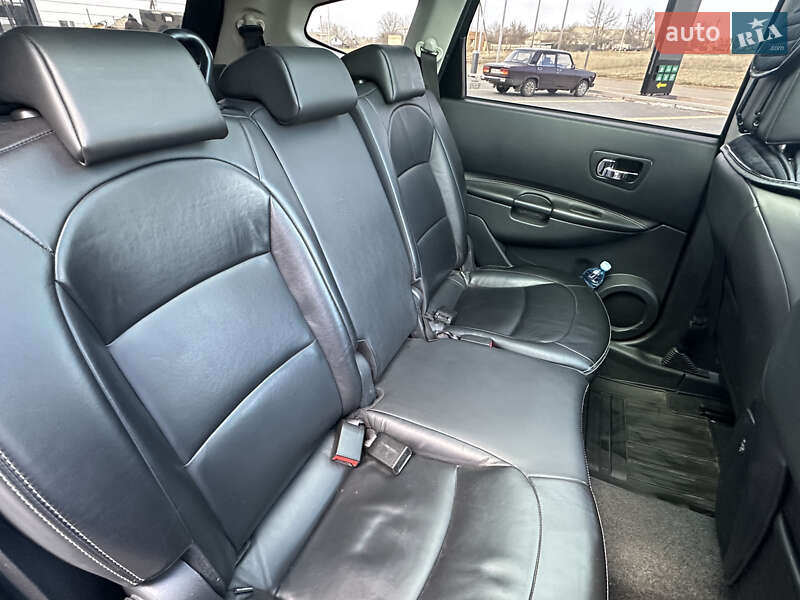 Позашляховик / Кросовер Nissan Qashqai+2 2011 в Голованівську