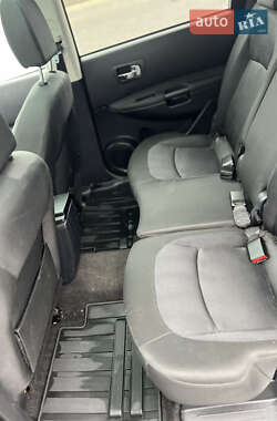 Позашляховик / Кросовер Nissan Qashqai+2 2010 в 
