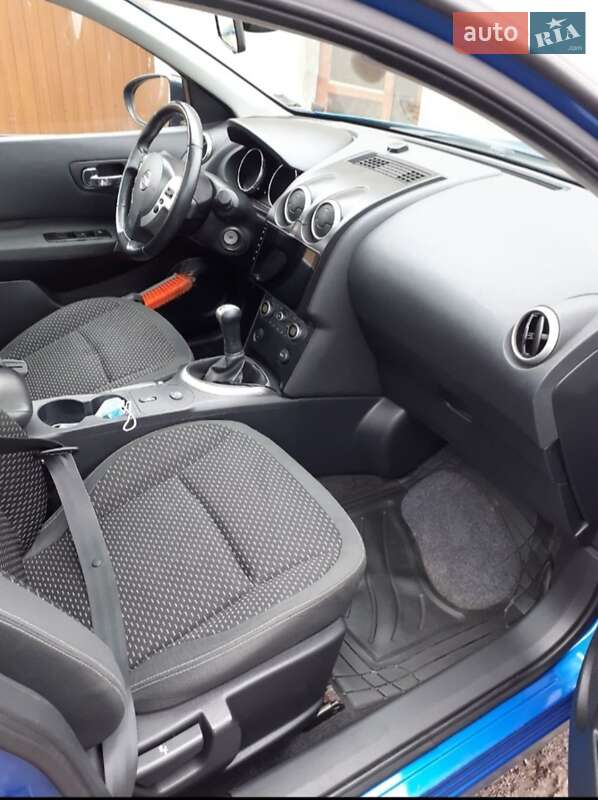 Внедорожник / Кроссовер Nissan Qashqai+2 2009 в Хмельнике