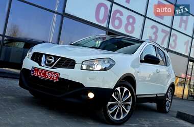 Внедорожник / Кроссовер Nissan Qashqai+2 2010 в 