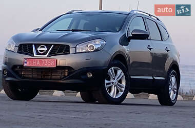 Позашляховик / Кросовер Nissan Qashqai+2 2011 в Радивиліві