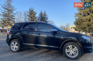 Позашляховик / Кросовер Nissan Qashqai+2 2011 в Новоархангельську