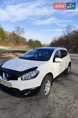 Позашляховик / Кросовер Nissan Qashqai+2 2011 в Бережанах