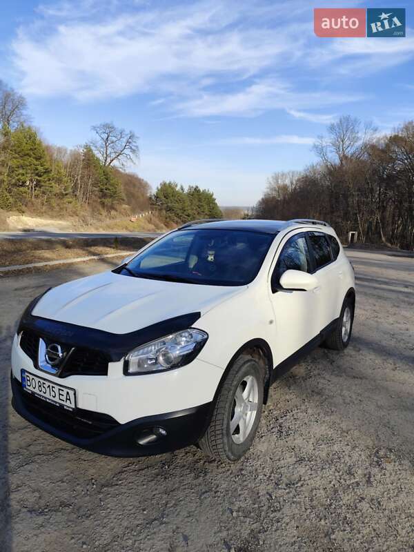 Nissan Qashqai+2 2011