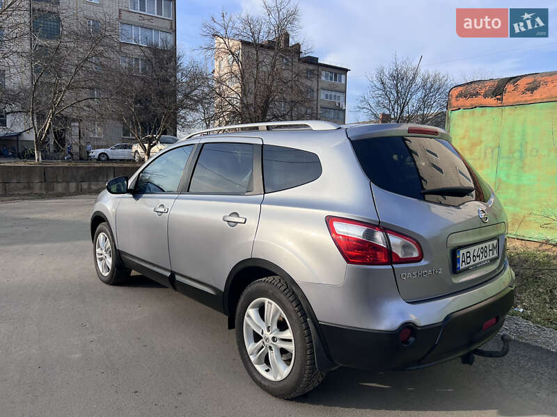 Позашляховик / Кросовер Nissan Qashqai+2 2013 в 