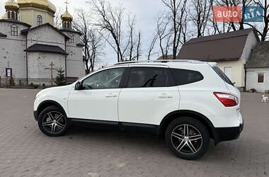 Внедорожник / Кроссовер Nissan Qashqai+2 2011 в Киеве