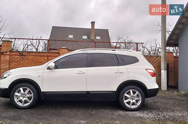 Позашляховик / Кросовер Nissan Qashqai+2 2011 в 