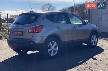 Внедорожник / Кроссовер Nissan Qashqai+2 2009 в 